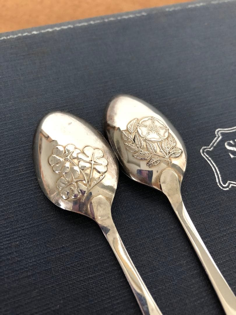 ヴィンテージ　マッピン＆ウェッブ　純銀製　記念ホールマーク　4種花柄　スプーン