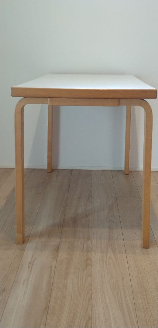 Alvar Aalto（アルヴァ・アアルト）テーブル【ビンテージ】