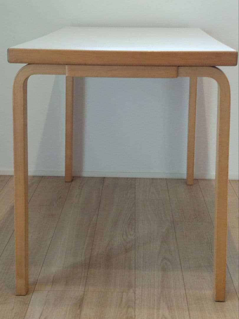 Alvar Aalto（アルヴァ・アアルト）テーブル【ビンテージ】