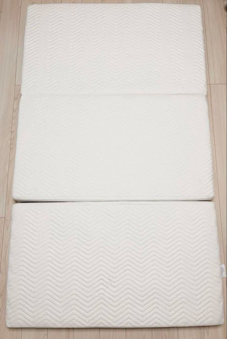 雲のやすらぎプレミアム　三つ折り　セミダブル