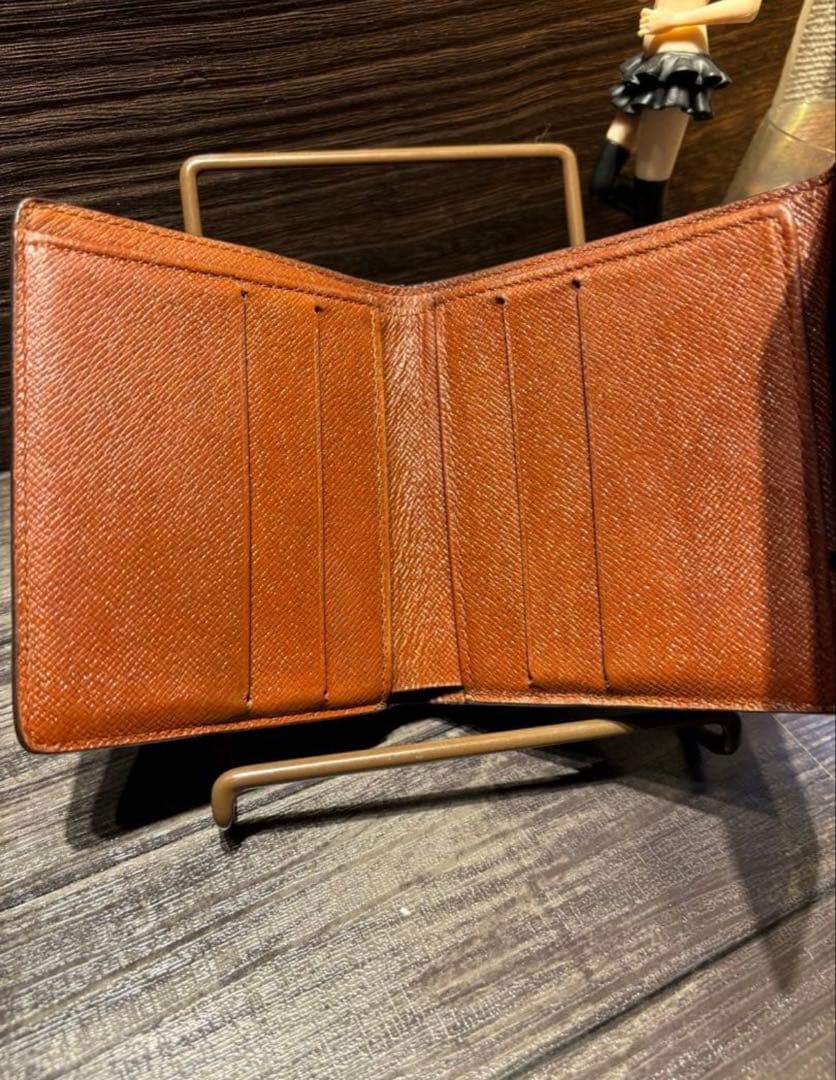 ルイヴィトン モノグラム ポルトカルトクレディ モネ ビエ　財布　二つ折り