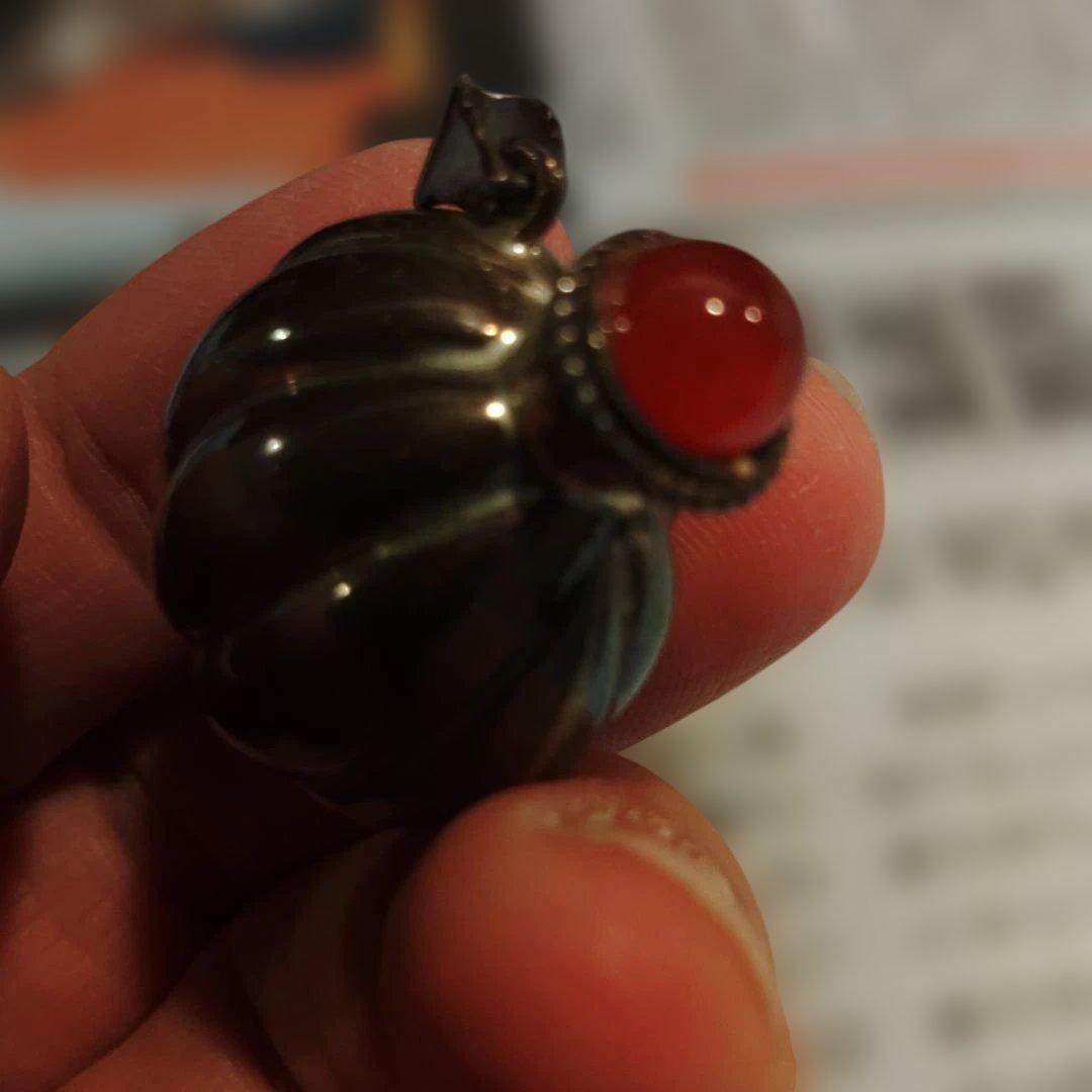 銀製ペンダントヘッド　香水入れ　銀製品