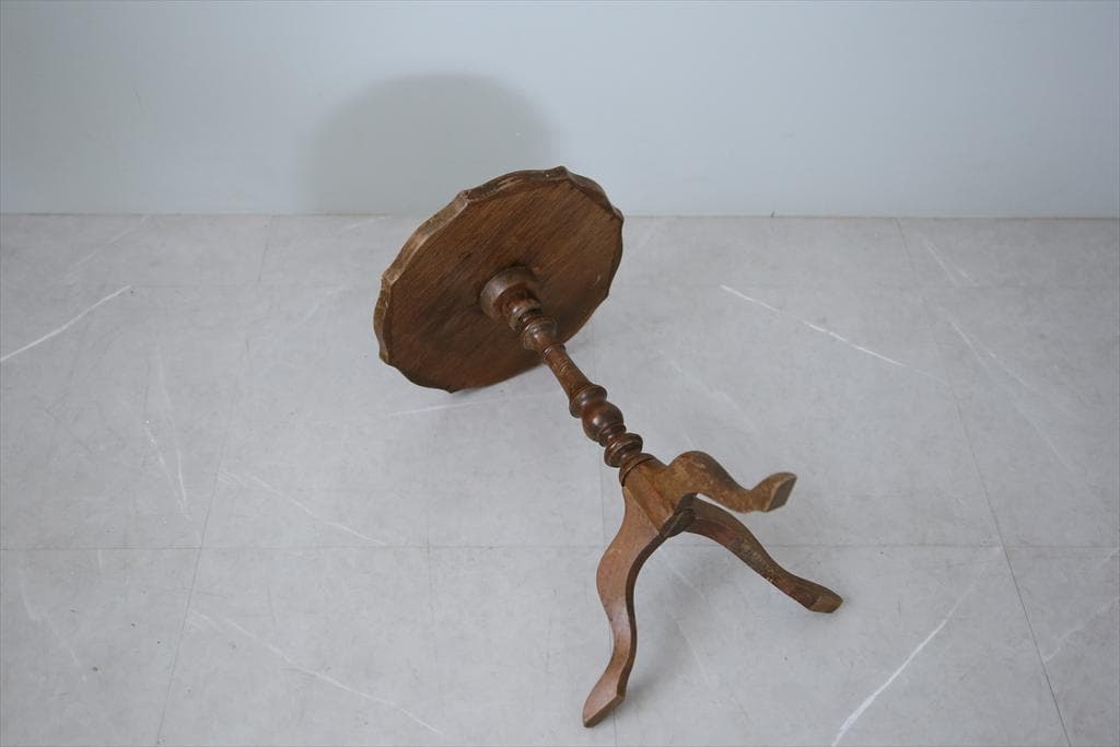 英国アンティーク木製ワインテーブル/サイドテーブル/丸机/飾り棚(89-67-1