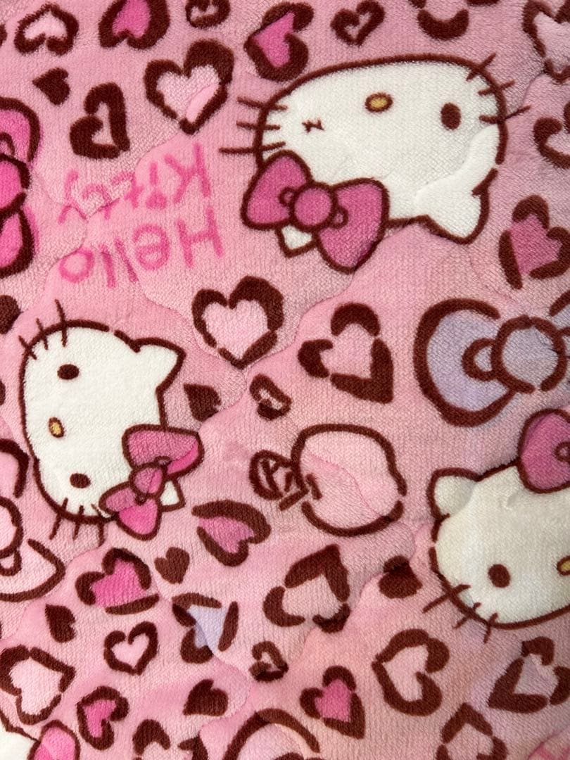 アベイル　キティ　敷きパッド　アベイル　ヒョウ柄キティ　敷きパッド　ピンク