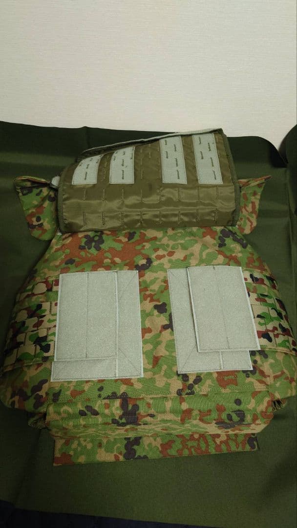迷彩タクティカルベスト