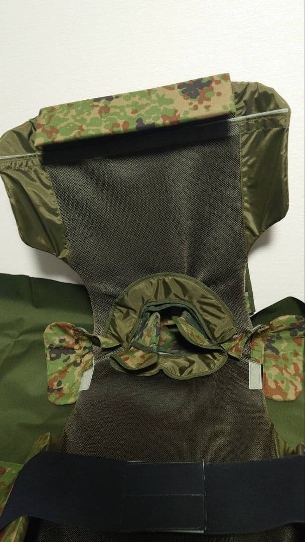 迷彩タクティカルベスト