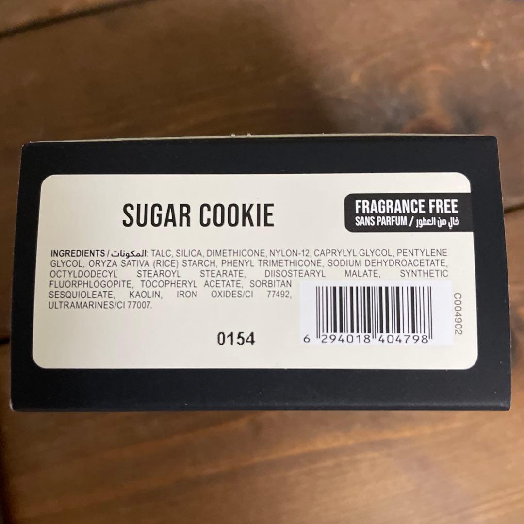 Huda Beauty Sugar Cookie ルースパウダー