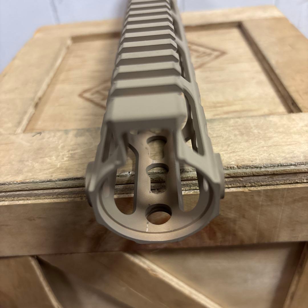 未使用 米軍放出品 実物 MIDWEST 12inch ハンドガード M4M16 - メルカリ