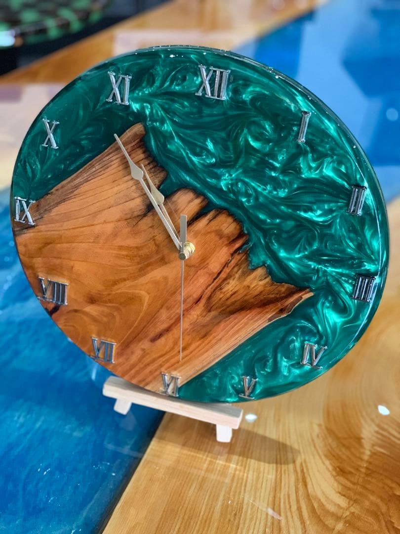レジン時計　1点もの　ハンドメイド　レジンアート