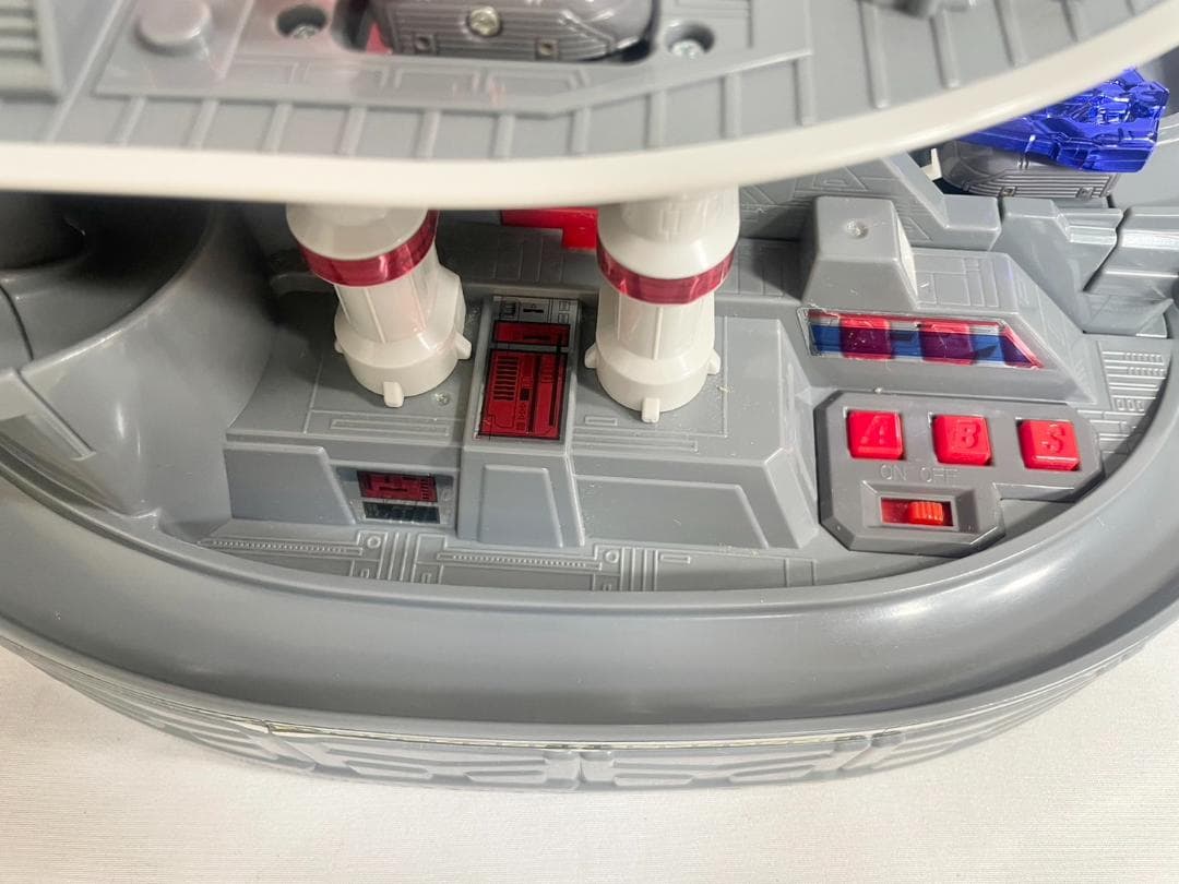 電動出撃基地 DXベースタイタン ウルトラマンマックス - メルカリ