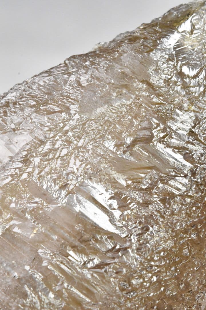 タンザニア産 2022年産出モンドスモーキークォーツ