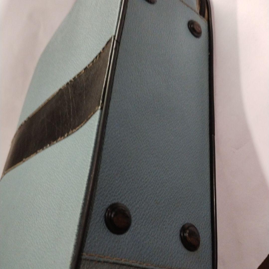 スペイン製　Olivetti lettera 32 タイプライター　ケース付き