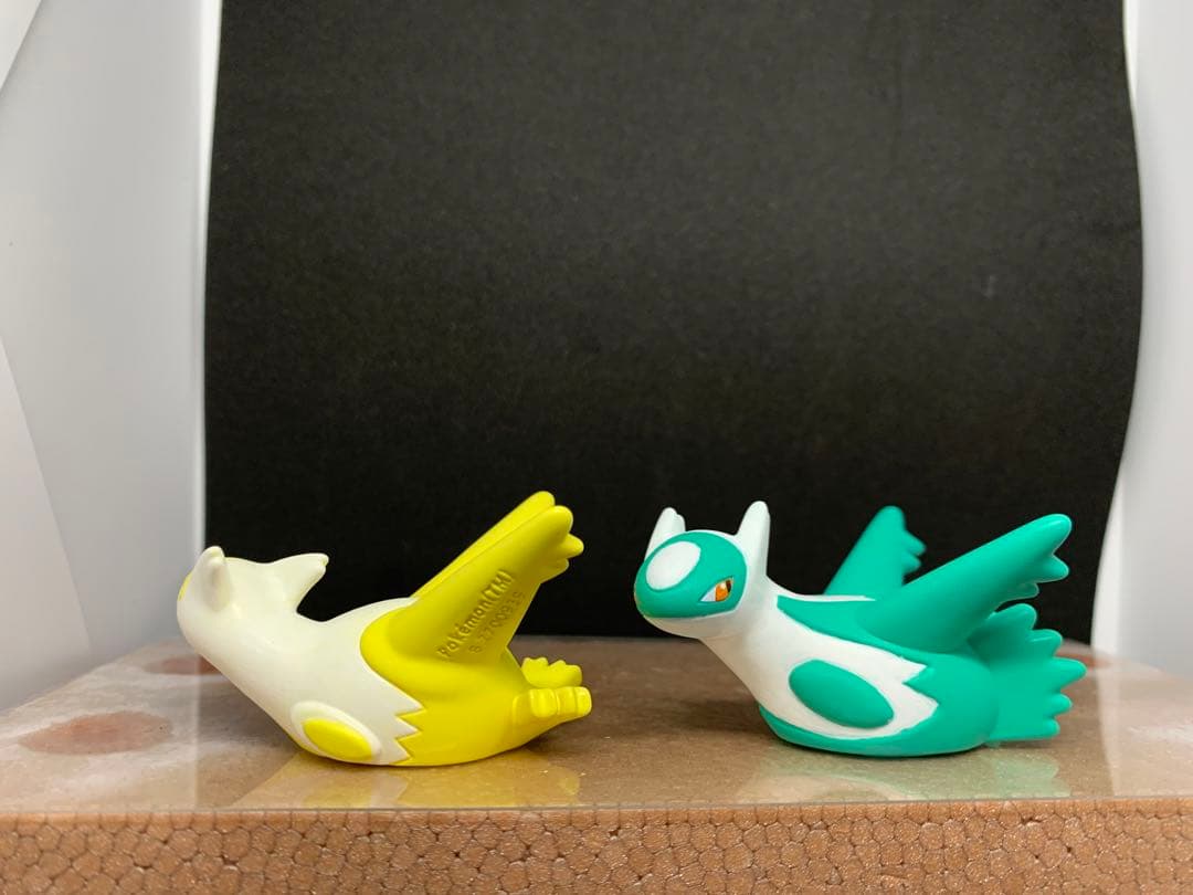 ポケモンキッズ ラティアス＆ラティオス 色違い リペイント - メルカリ