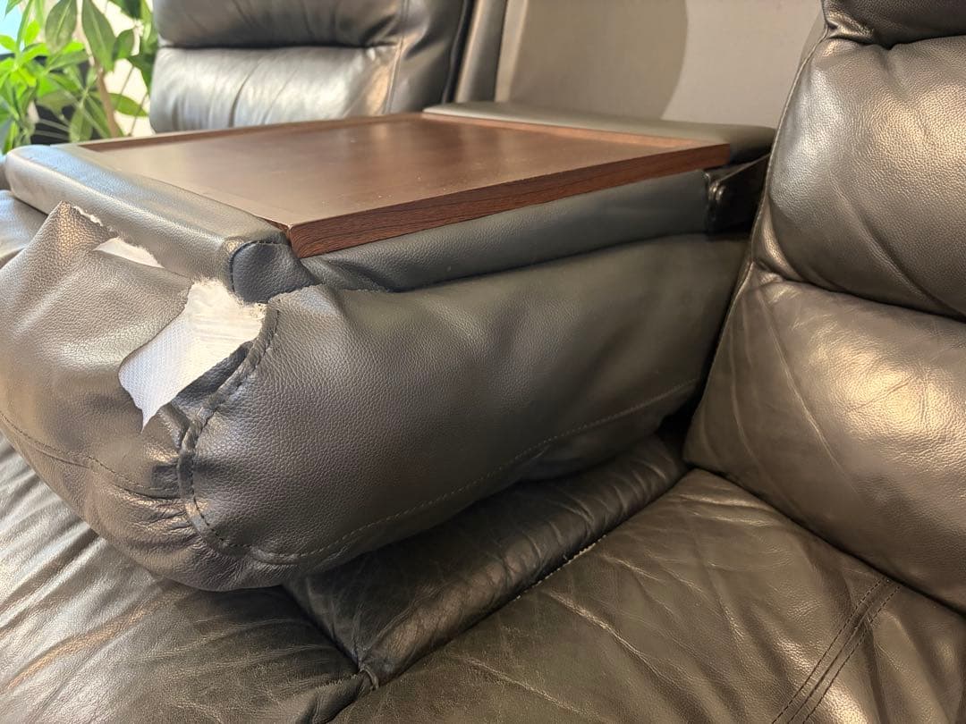 ニトリ　電動リクライニングソファ　テーブル付き　3人掛け　ブラック　送料込み