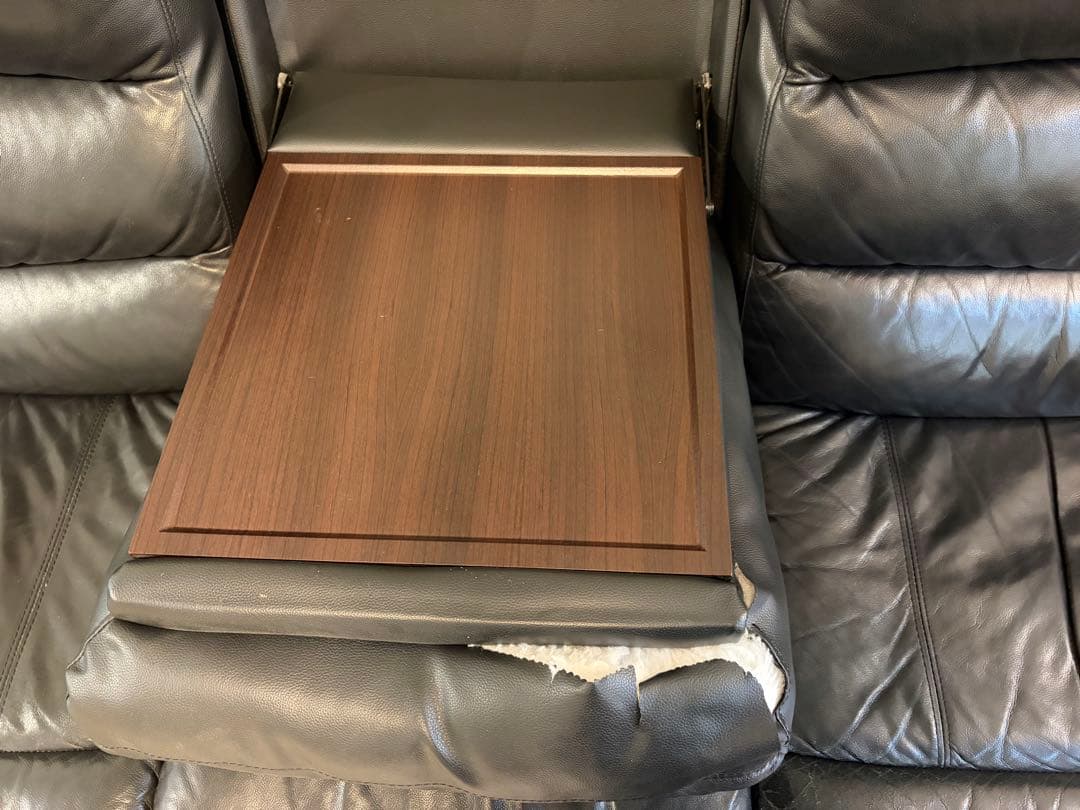 ニトリ　電動リクライニングソファ　テーブル付き　3人掛け　ブラック　送料込み