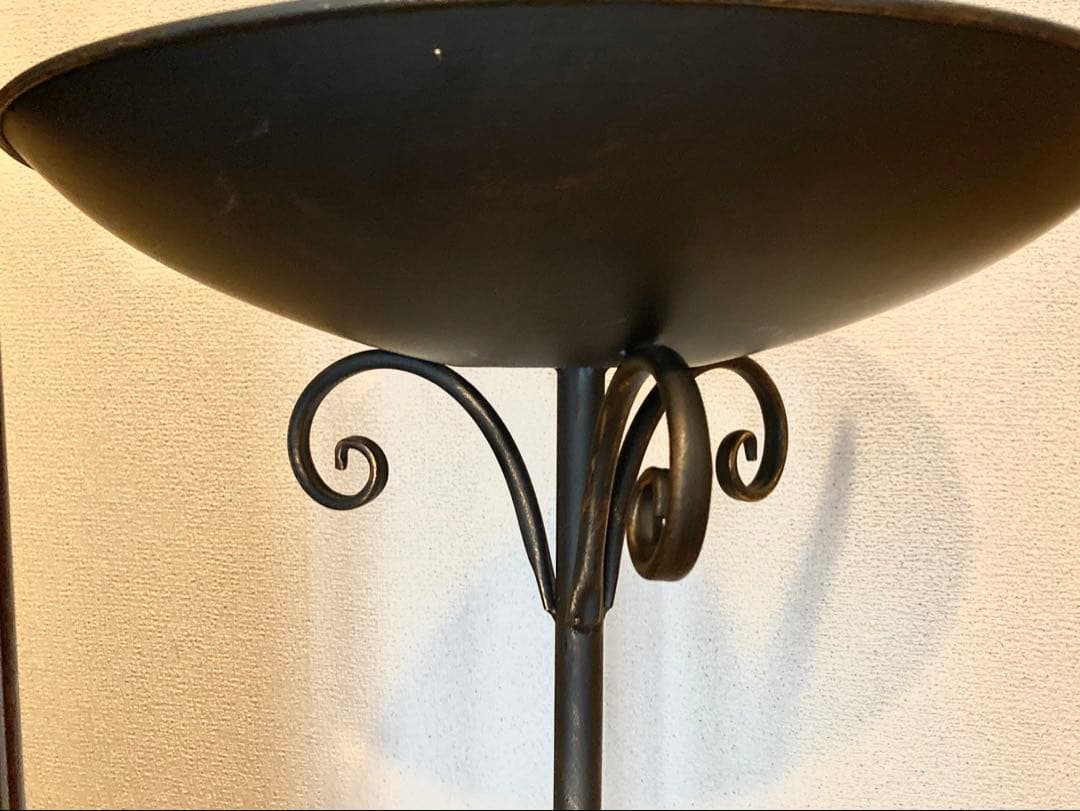 残1。アイアン製　バードフィダー