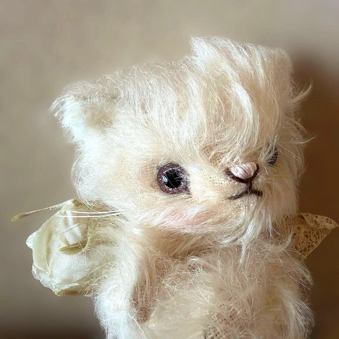 猫の人形　ハンドメイド作品　作家もの