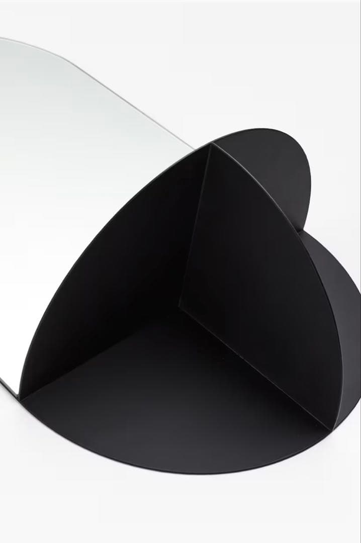 新品未使用 〈 〉 シェルフ付きミラー　ブラック