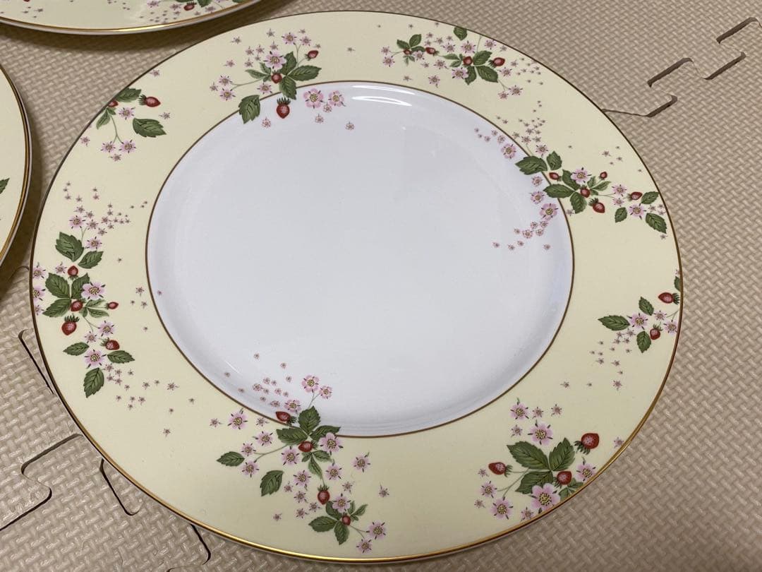 【新品未使用(3枚)】ウェッジウッド・ワイルドストロベリー ブルーム プレート