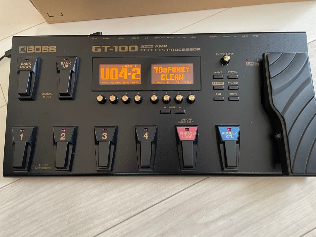 BOSS GT100 ボス　GT100