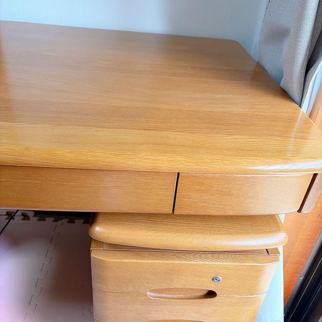 Kishi　机のみ【送料込み】カリモク　学習机　デスクワゴン付き