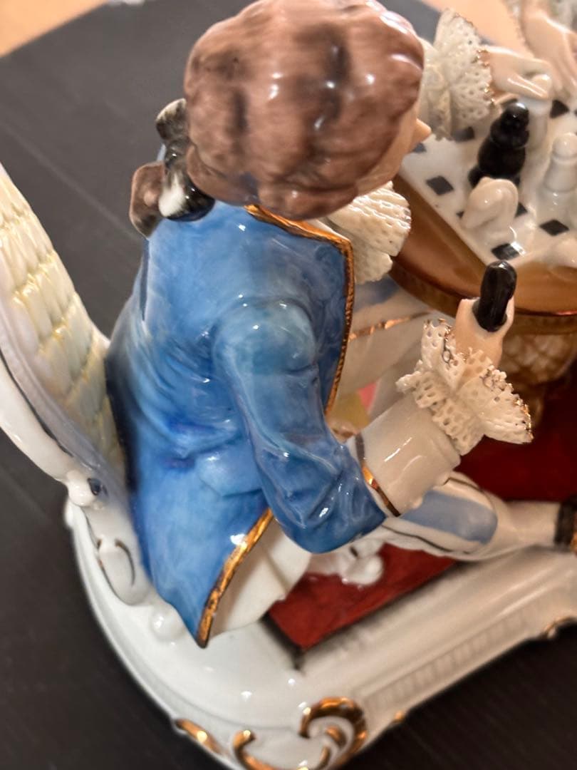 未使用箱あり❣️加藤工芸 レースドール陶器フィギリン チェスを楽しむ男女 大サイズ