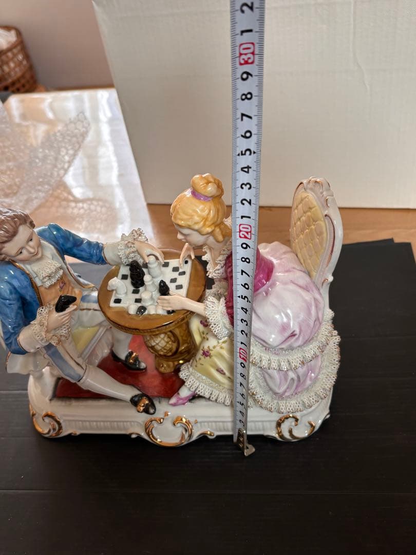 未使用箱あり❣️加藤工芸 レースドール陶器フィギリン チェスを楽しむ男女 大サイズ