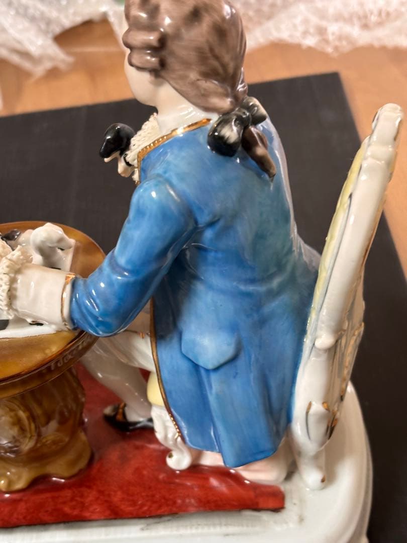 未使用箱あり❣️加藤工芸 レースドール陶器フィギリン チェスを楽しむ男女 大サイズ