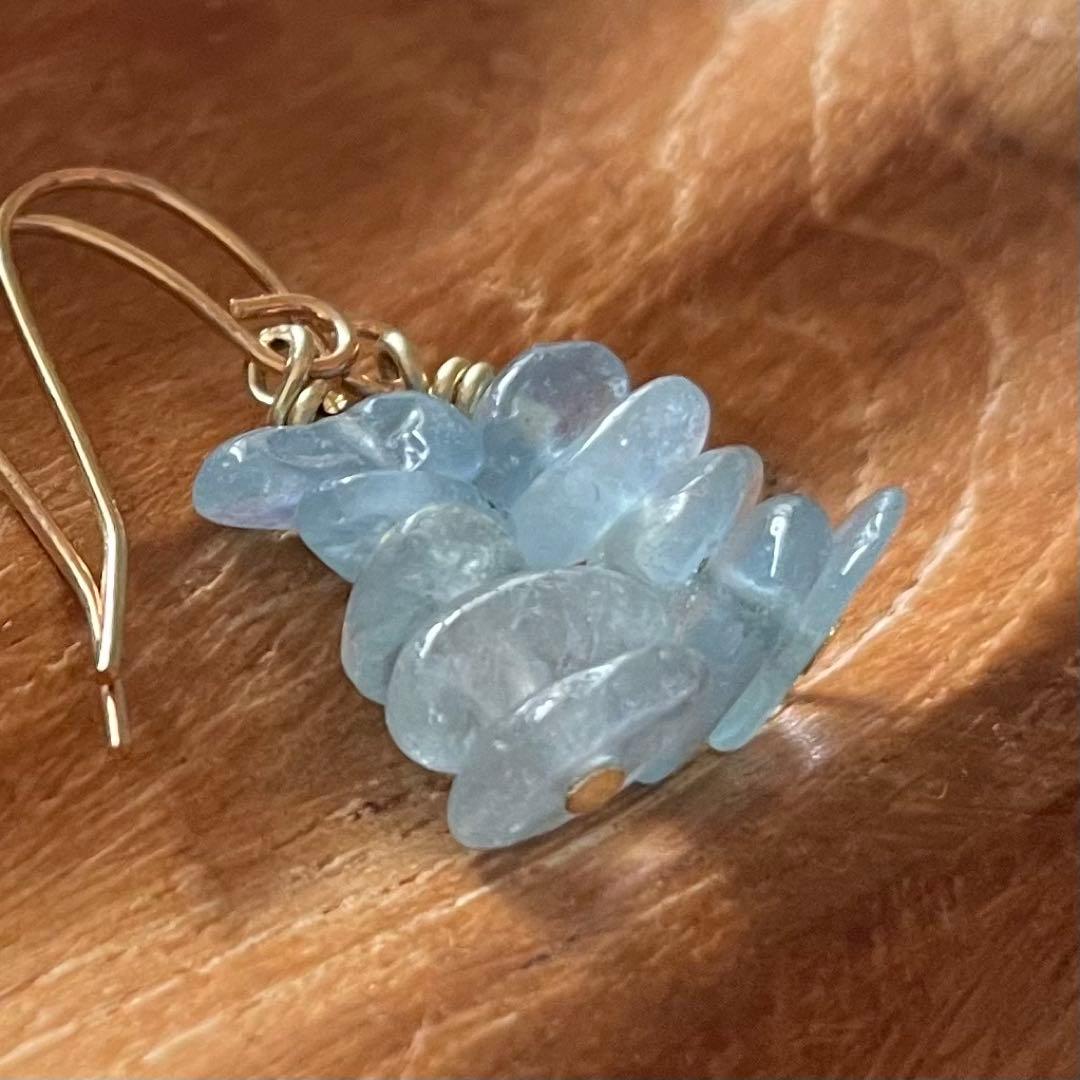 646t 天然石　アクアマリン　さざれ　藍玉　ピアス　イヤリング