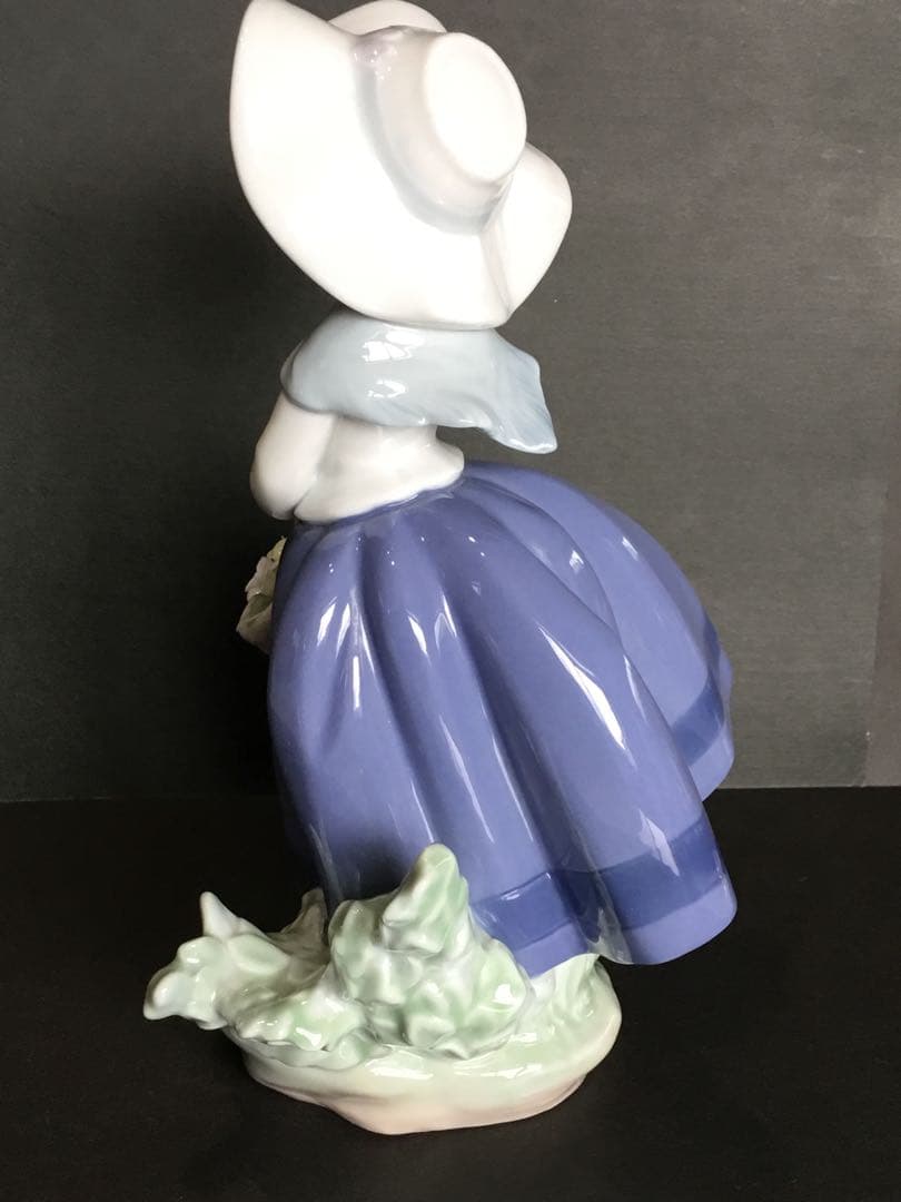 リヤドロ人形　LLADRO きれいな花ばかり