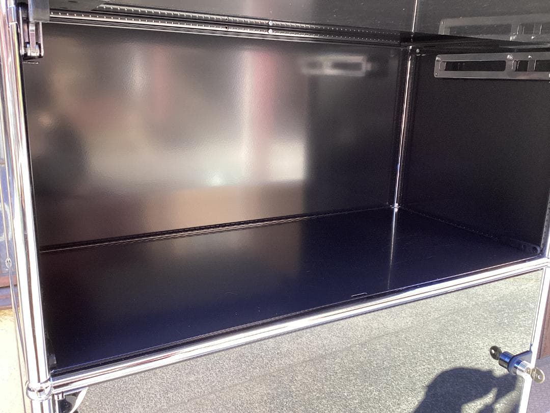 鍵付き　USMハラー キャビネット 1列5段　ブラック系　ガラス　引き出し