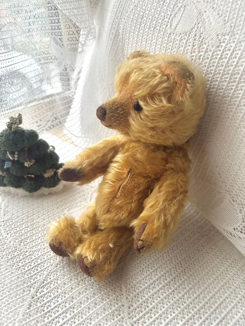 ハンドメイドテディベア(ドイツ天然モヘア・ワンピース付き)全長22cm