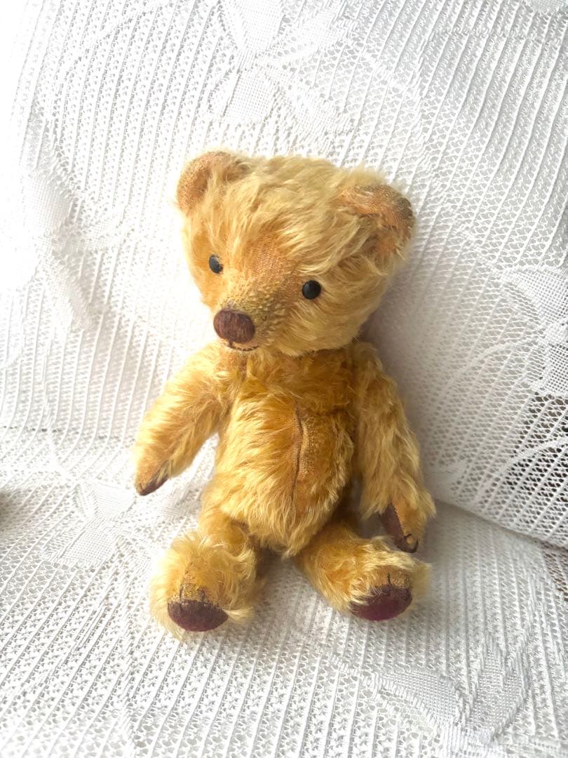 ハンドメイドテディベア(ドイツ天然モヘア・ワンピース付き)全長22cm