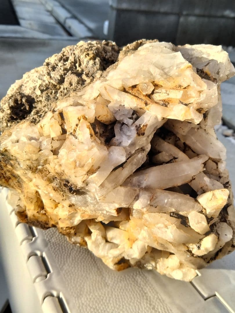 長野県　天然水晶　栗生水晶山産　骸晶水晶　水晶　原石　2.8キロ　大サイ