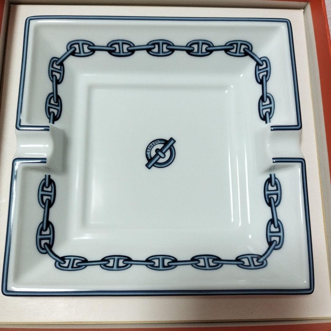 箱付きHERMEシェーヌダンクル灰皿陶器　アッシュトレイ