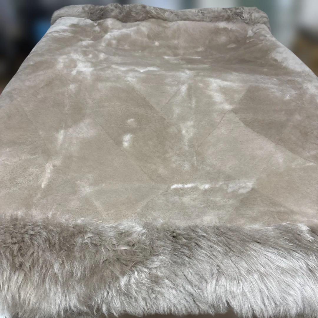 最後の１枚　最終処分価格　ムートンシーツ羊毛皮 ベージュ系 ダブルサイズ