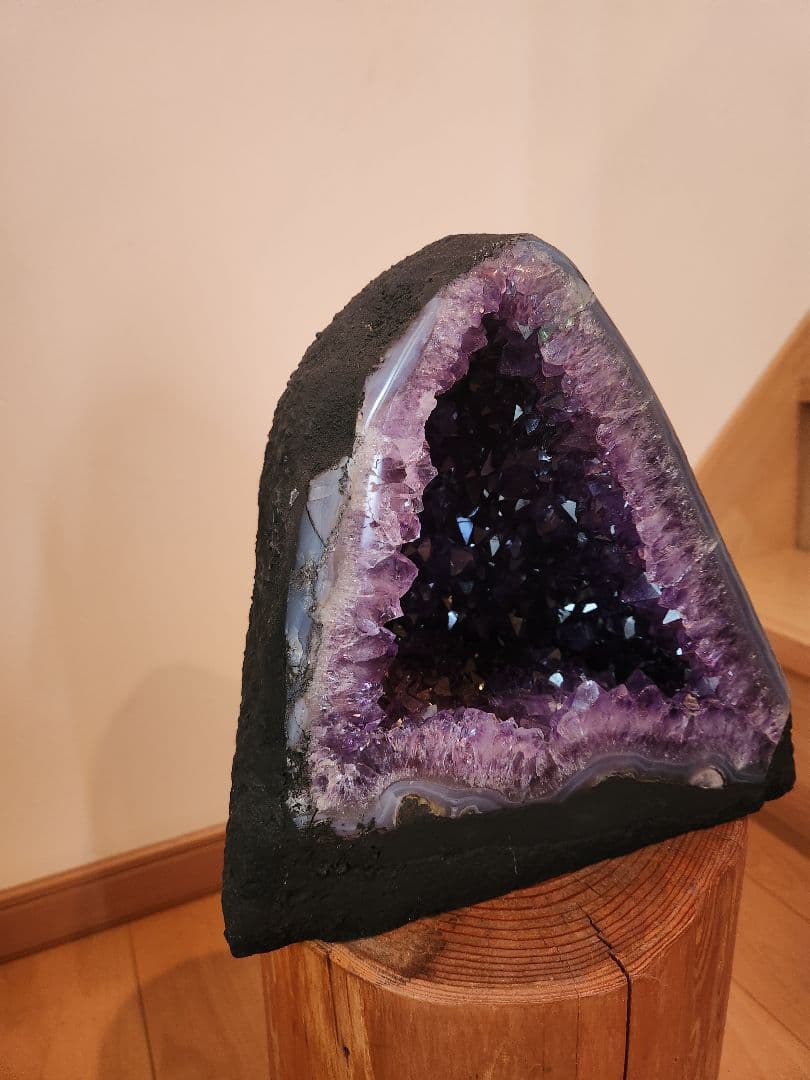 アメジスト三角形インテリアオブジェ