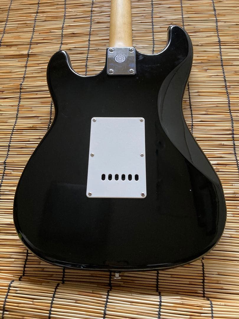 ☆Mavis   STピックアップ構成をHSHに変更改造し多彩な音色を実現