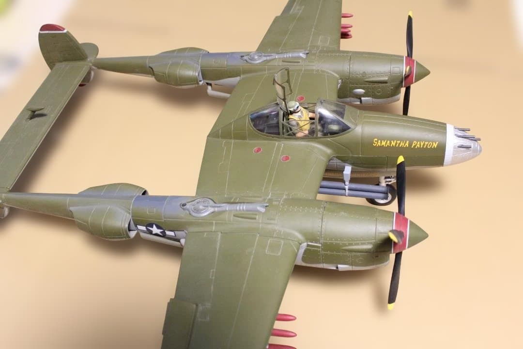 21st Century Toys 1/18半完成品P-38 Lightning
