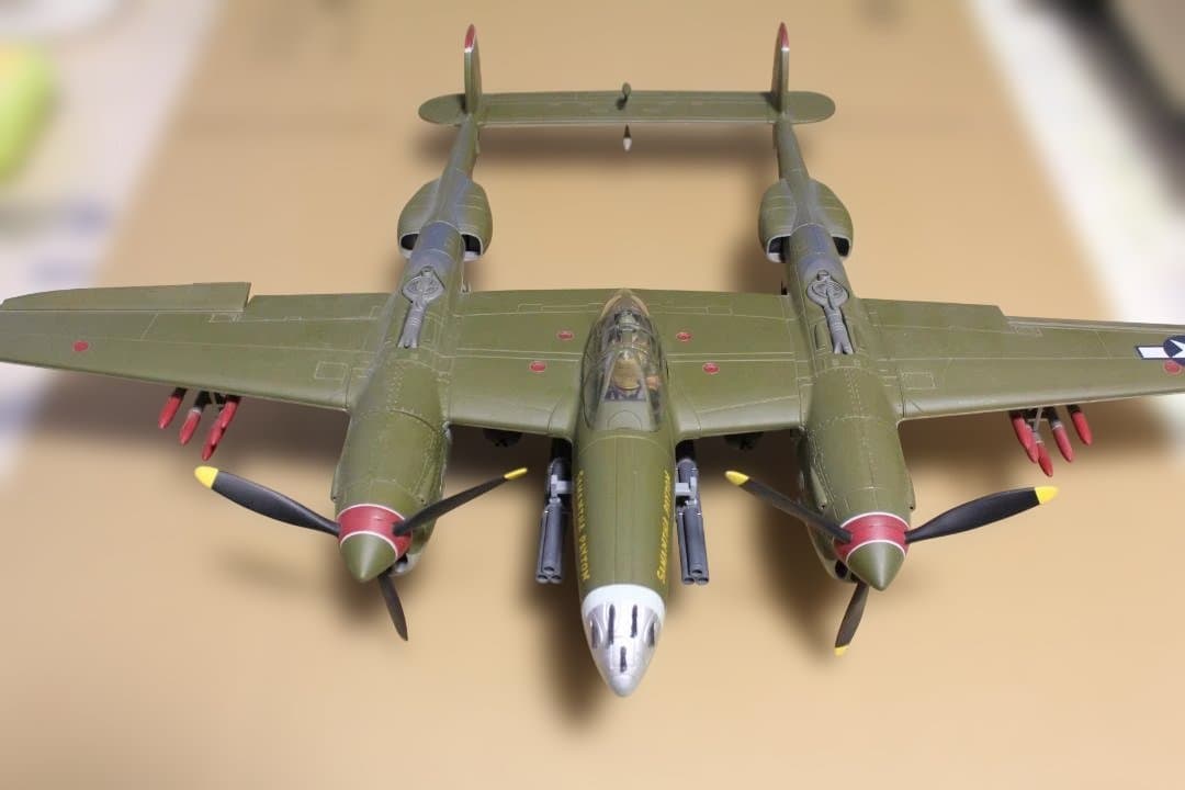 21st Century Toys 1/18半完成品P-38 Lightning