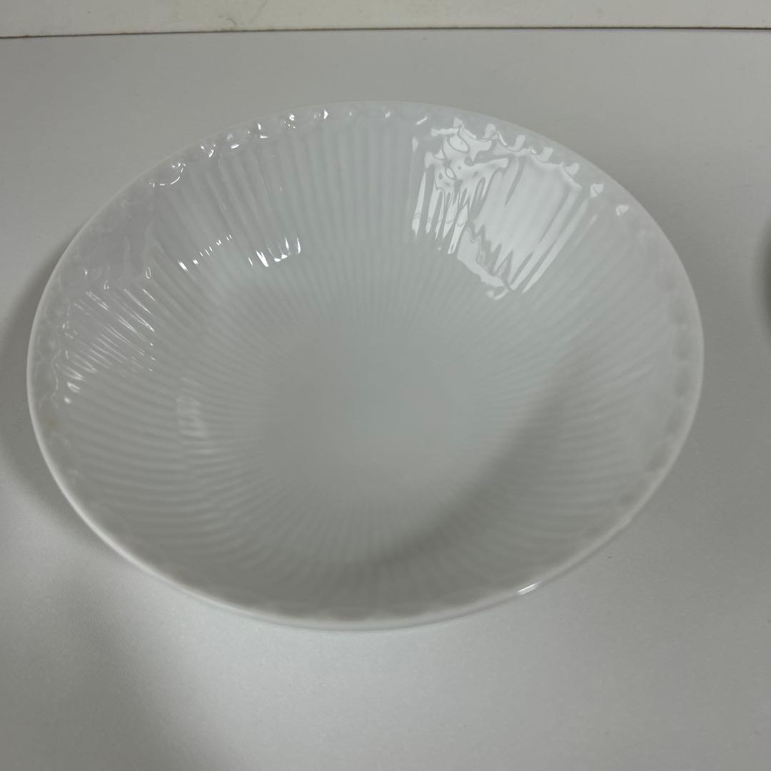 ロイヤルコペンハーゲン　ホワイトフルーテッド　ハーフレースボウル 574