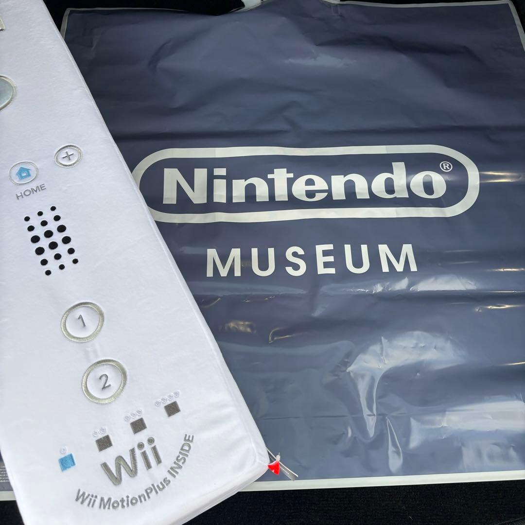 限定】ニンテンドーミュージアム wii リモコン クッション - メルカリ