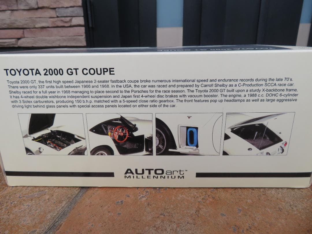 オートアート　1/18　トヨタ2000GT
