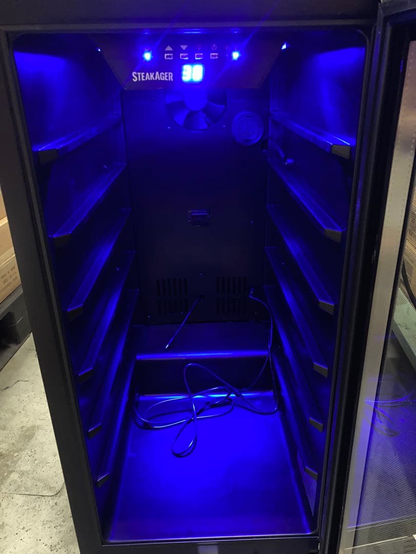 2)STEAKAGER ステーキ 肉熟成器 業務用 ブラック PRO60 ハワイで最も