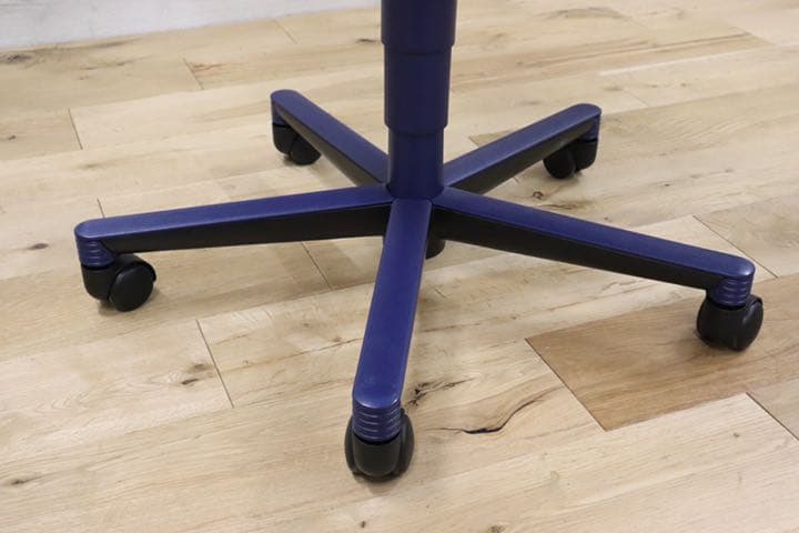 GMDKS293U○ giroflex / ジロフレックス 44 キャスターチェ - メルカリ