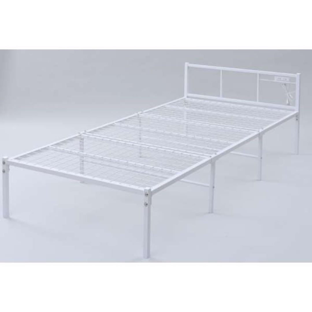 新品未使用箱不良　山善　パイプベッド2口コンセント　BPB-9520E-MWH