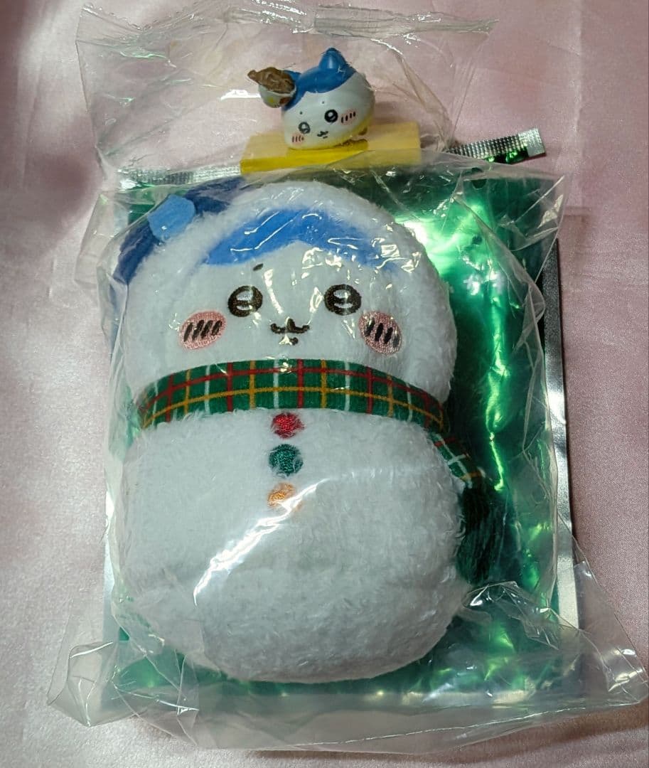 エニマイくじ/ちいかわ ：ハチワレ雪だるまマスコット人形 - メルカリ