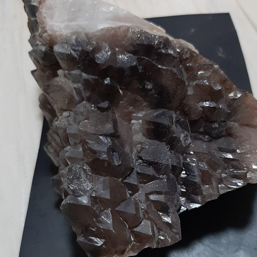 ブラジル産 エレスチャル水晶 重さ約1200g