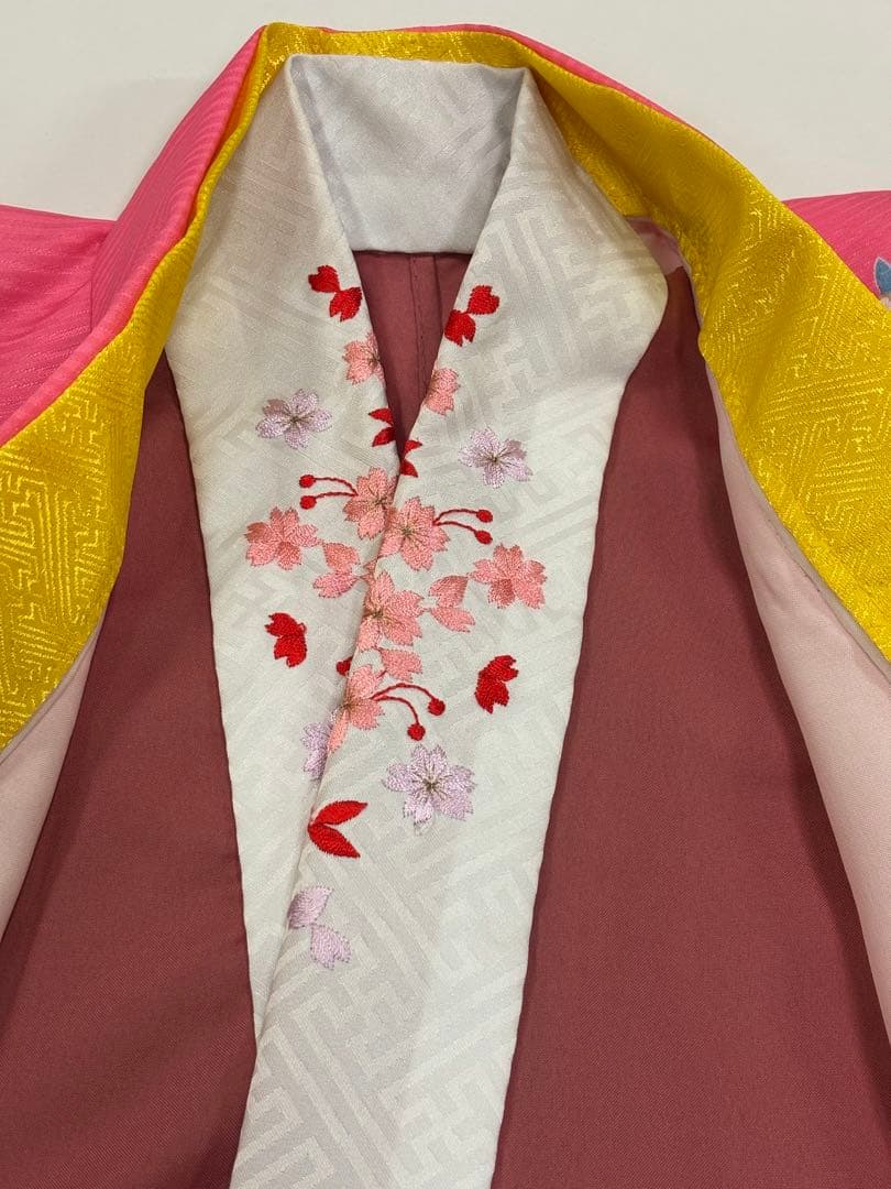 七五三　女の子着物セット　華やかピンク　花車　雪輪　金箔たたき　撫子