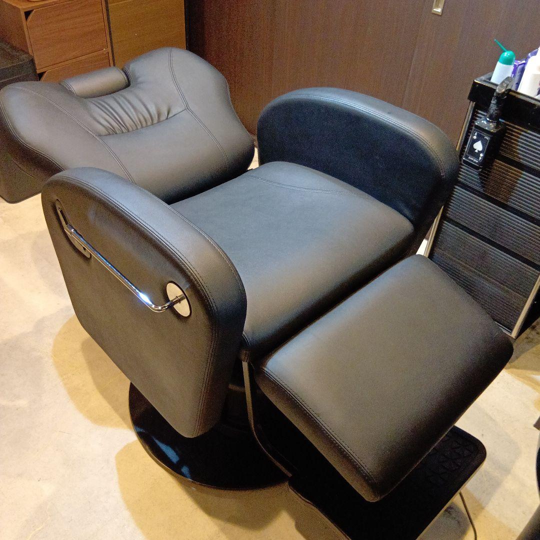 (●´ω｀●) ルティオ　理美容電動リクライニングバーバーチェア 黒